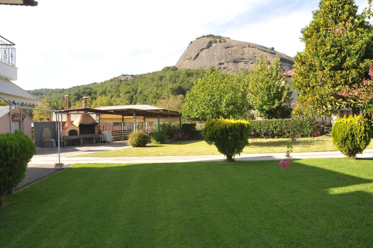 The Other Side Of Meteora With Lush Garden, Bbq & Pavillion Kalambaka Bagian luar foto