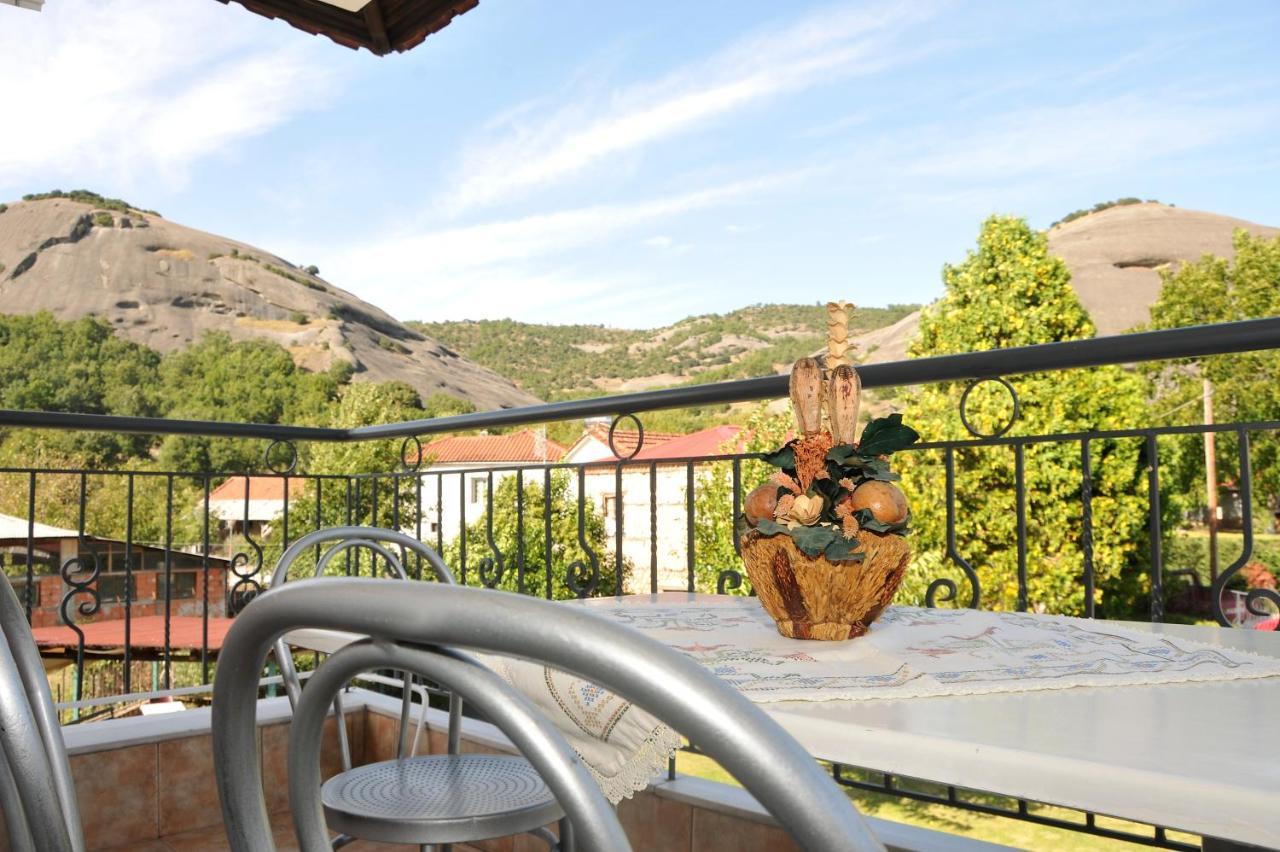 The Other Side Of Meteora With Lush Garden, Bbq & Pavillion Kalambaka Bagian luar foto